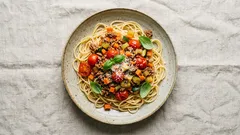 Wohlfühlküche ohne Durchhänger: leichtere Bolognese auf Vollkorn-Linguine